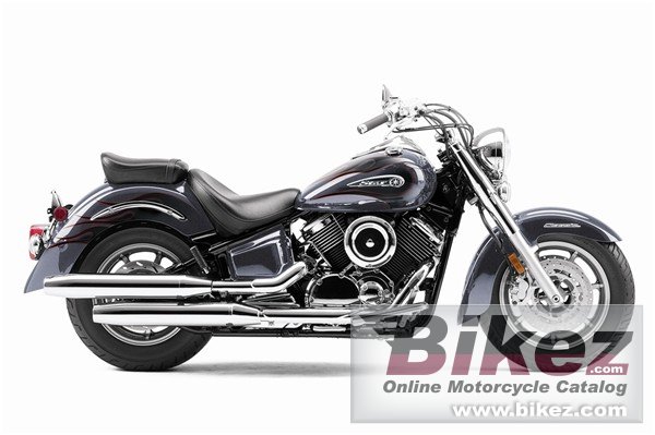 Big Yamaha v star 1100 classic picture and wallpaper from Bikez.com